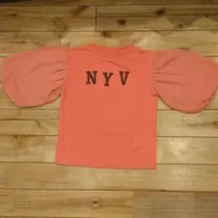 110 新品タグ付きTシャツ