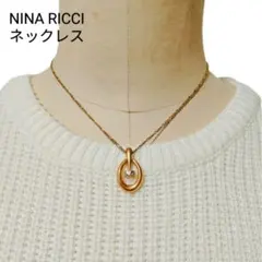 NINA RICCI　ニナリッチ　ロゴ　ゴールドカラー　ネックレス