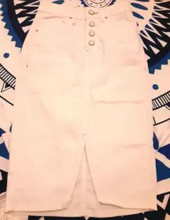 ほぼ新品 GUESS タイトスカートのサムネイル