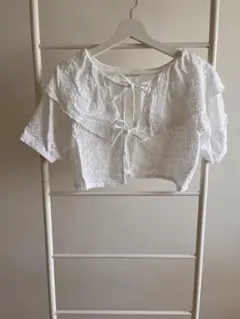 フリルクロップドトップス