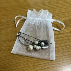 シルバーブローチ♡花モチーフ♡パール付き