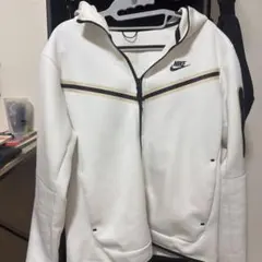NIKEテックフリース 白色 上だけ