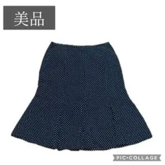 【美品】ドット柄 フレアスカート ブラック　水玉 Aライン ミディアム丈のサムネイル
