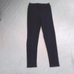 ユニクロ　スパッツ　黒 サイズ130 美品