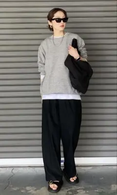 ユニクロ　タックワイドパンツ　黒　ブラック　Lサイズ