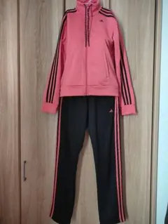 新品　adidas ジャージ上下セット ピンク・黒