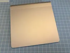 アップル　Magic Trackpad シルバー　電池式のサムネイル