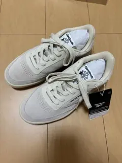 2026年最新】reebokスニーカーsixtonesの人気アイテム - メルカリ
