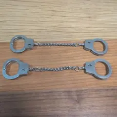 おもちゃ　手錠 2個　ミニサイズ　セットのサムネイル