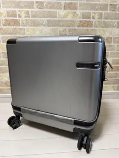 Samsonite シルバーキャリーケース