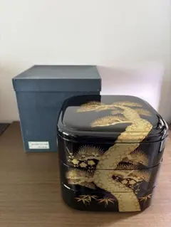 漆器 重箱 金色の松の木の模様 箱付き　会津形のサムネイル