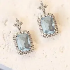 アクアマリン　ジルコニア　シルバー金具　合金製　ピアス