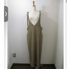 TOLNERA PRIORITY ジャンパースカート　Vネック