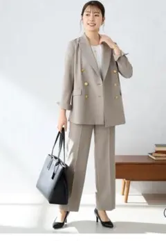 AOKI洗える360°キレイ　ベージュパンツスーツ　大きいサイズ15号　未使用品