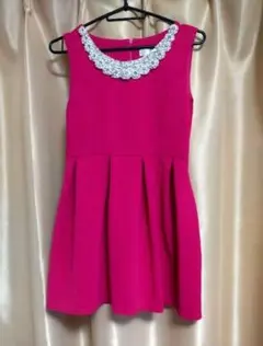 チェリーピンクビジュー装飾ドレス