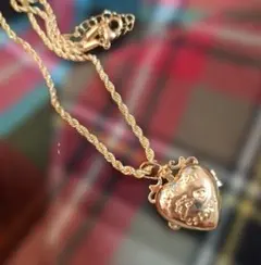 キュートで貴重なハート形ロケットネックレス！ゴールド色 未使用