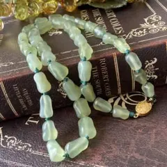 天然石　翡翠　ジェイド？　クラシカル　ヴィンテージ ロングネックレス