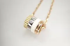 40/美品 ブシュロン キャトル ホワイト K18 750 ダイヤ ネックレスのサムネイル
