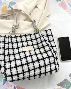 格子柄　トートバッグ　韓国　ホワイト　大容量　大人女子　かわいい