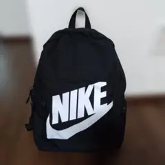 NIKE バックパック ブラック　リュックのサムネイル