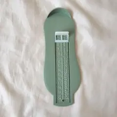 未使用品 靴のサイズ測定器 グリーン