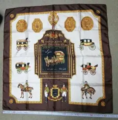 に*ろ様 CELINE 大判スカーフ 馬車と騎士　サイズ85cm　シルク