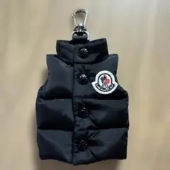 MONCLER ダウンジャケット風キーホルダー