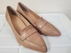 Sesto ベージュ ポインテッドトゥ パンプス