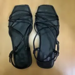 ユニクロC ナローストラップ フラットサンダル ブラックのサムネイル