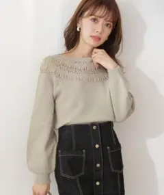 レーシーデザインニット