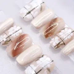 【759】ネイルチップSサイズ ピンクベージュマグネット花柄　ニュアンスブラウン