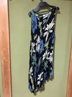 花柄ノースリーブワンピース