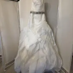 White by Vera Wang ウェディングドレスのサムネイル