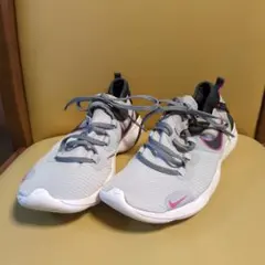 Item thumbnail for item 1b8fd5f4-6cf3-43d3-9829-7d1efd3a7c28