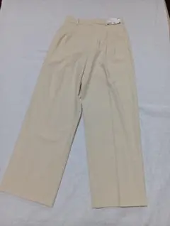 【新品タグ付き】 UNIQLO ユニクロ ベージュ タック ワイドパンツ M