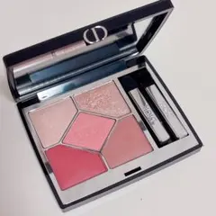 Dior アイシャドウ　ディオールショウ　サンク　クルール　823