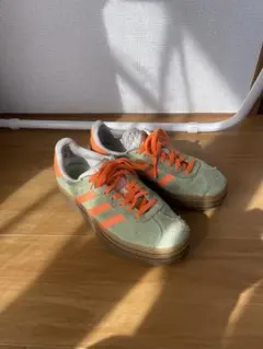 adidas gazelle 厚底　スニーカー