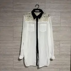 レース付きホワイトシャツ（長袖）