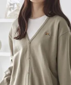 【PENNEYS／ペニーズ】別注THE FOX Vネックカーディガン・グレージュのサムネイル