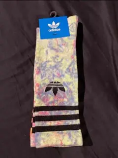 adidas タイダイ柄ソックス