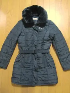 美品　デジグアル　中綿入り　お洒落なコート　１６０