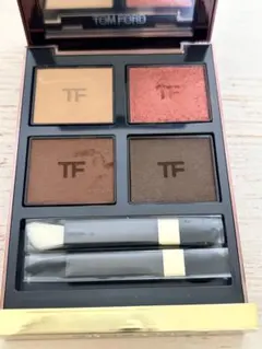 TOM FORD BEAUTY アイ カラー クォード 46のサムネイル