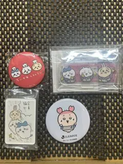 ちいかわ　レストラン　レイヤーアクリルスタンド　　jリーグ　缶バッジ
