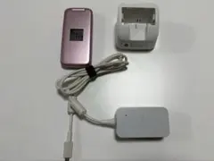 らくらくフォン　docomo F-01M ブルー 充電スタンド付き らくらくフォン docomo F-01M ブルー （ネイビー）充電スタンド付き
