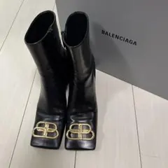 BALENCIAGA BBロゴプレート　スクエアショートブーツ　37のサムネイル