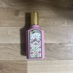 GUCCI FLORA GORGEOUS GARDENIA 香水 50mlのサムネイル