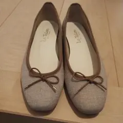 Le Talon リボン付き バレエシューズ ベージュ