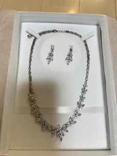 Love Tiara ネックレス&イヤリングセット