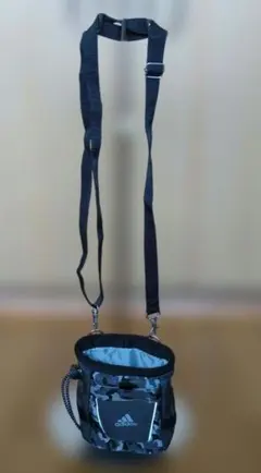 adidas 迷彩柄 ポシェット