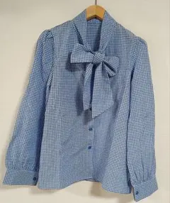 青と白のギンガムチェック リボンブラウス